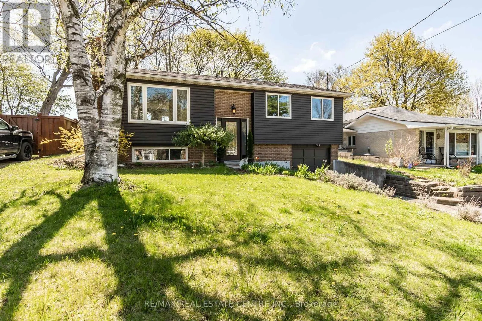 12 COBBLEHILL ROAD