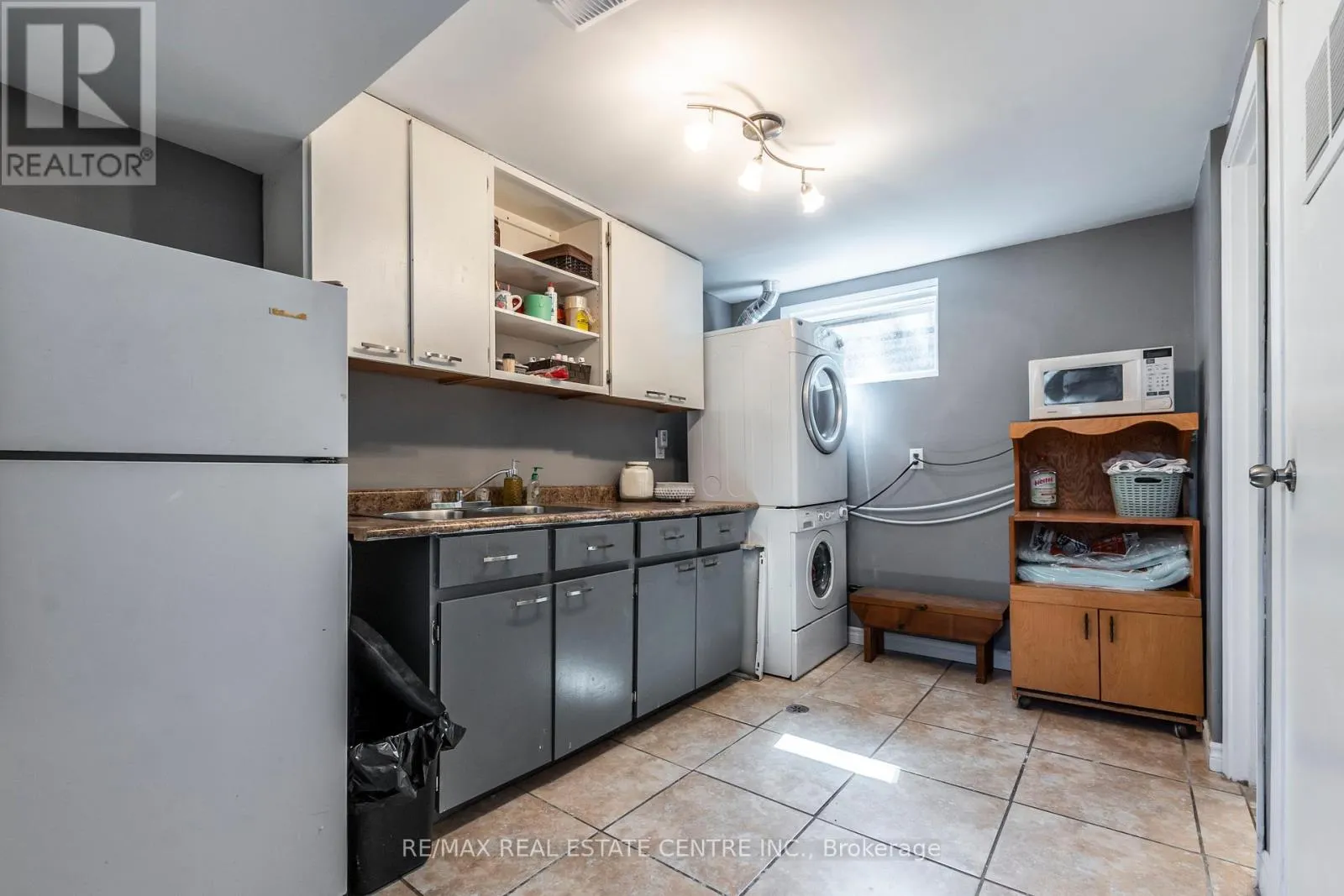 12 COBBLEHILL ROAD