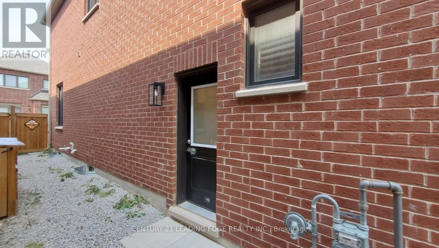 322 THIMBLEWEED COURT