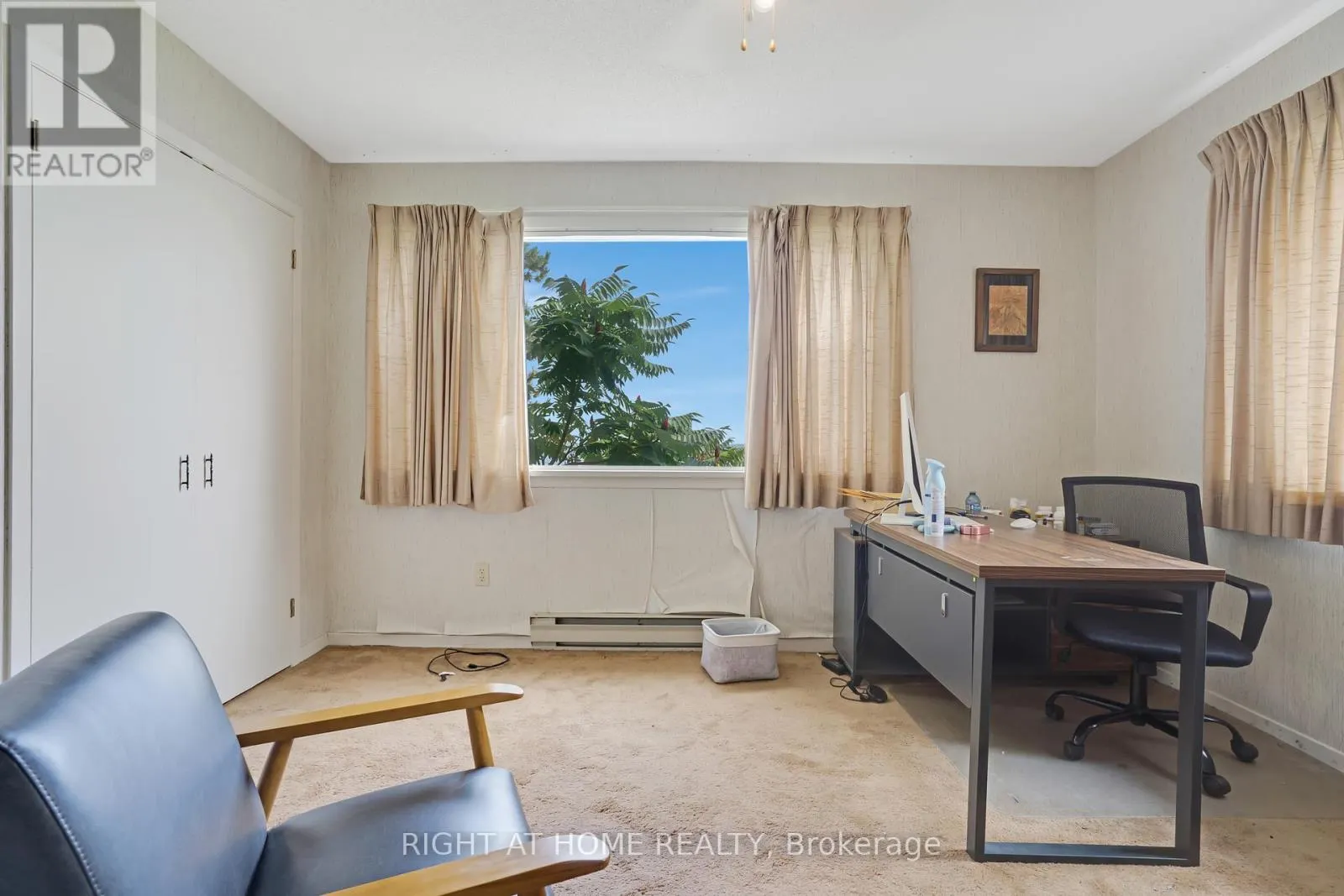 1360 LAKESHORE ROAD W
