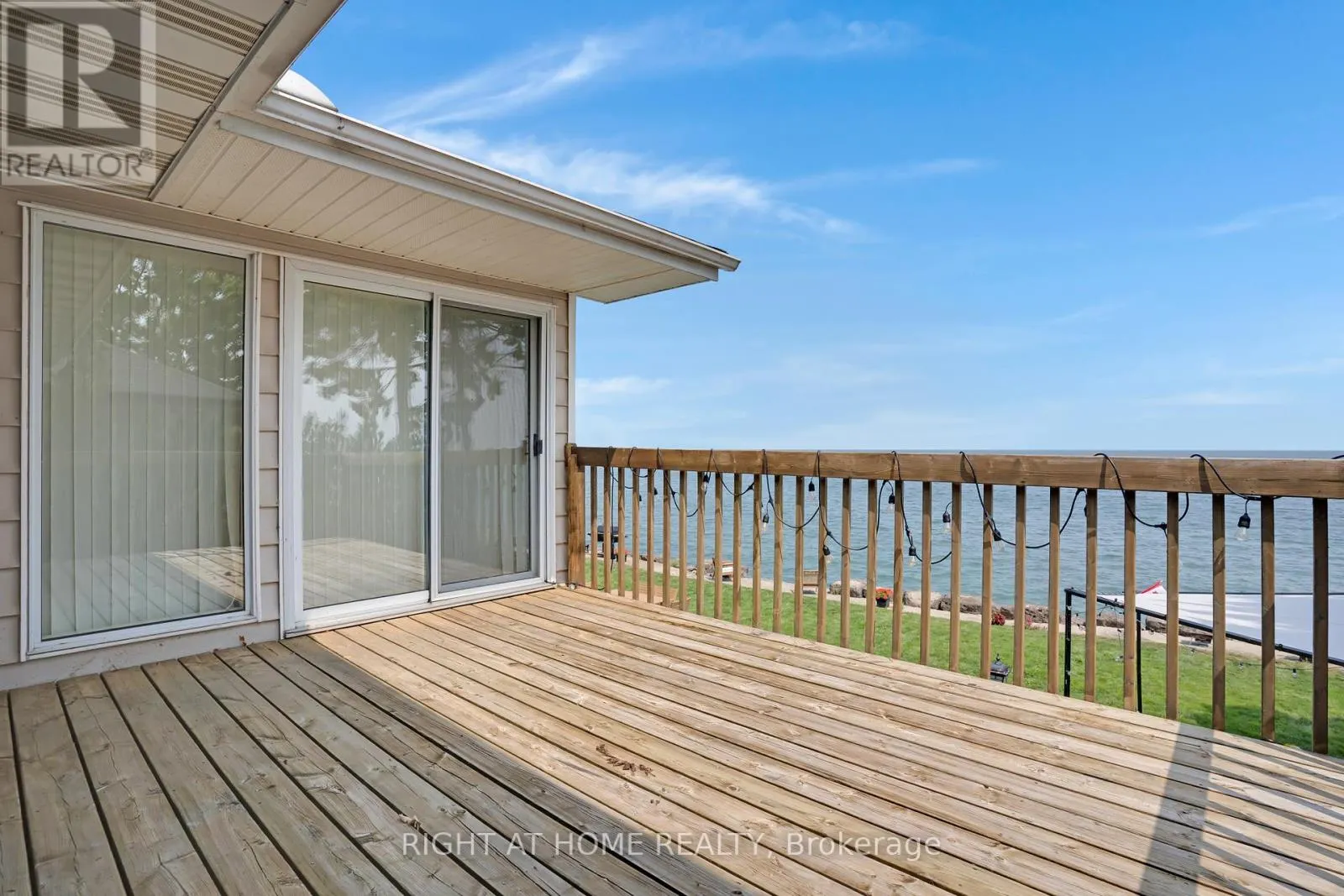 1360 LAKESHORE ROAD W