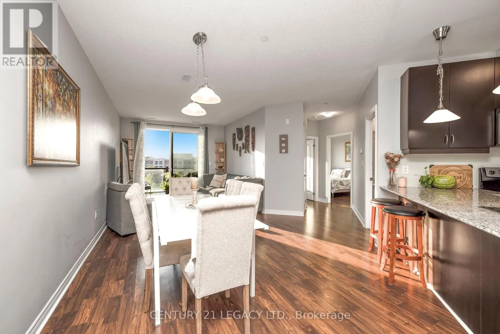 424 - 383 MAIN STREET E