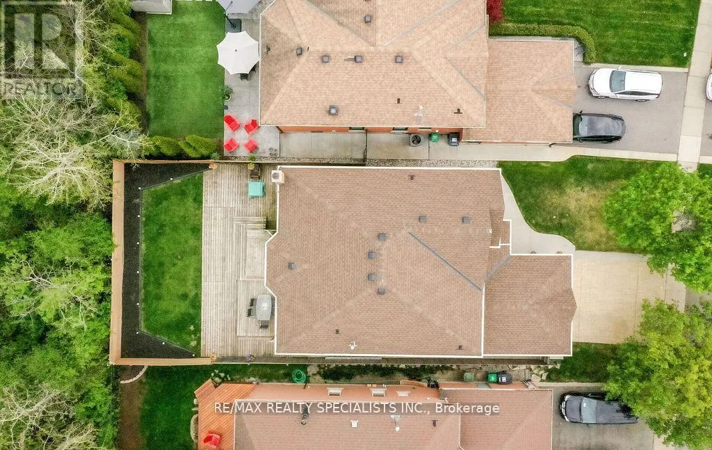 8 ROYAL VALLEY DRIVE