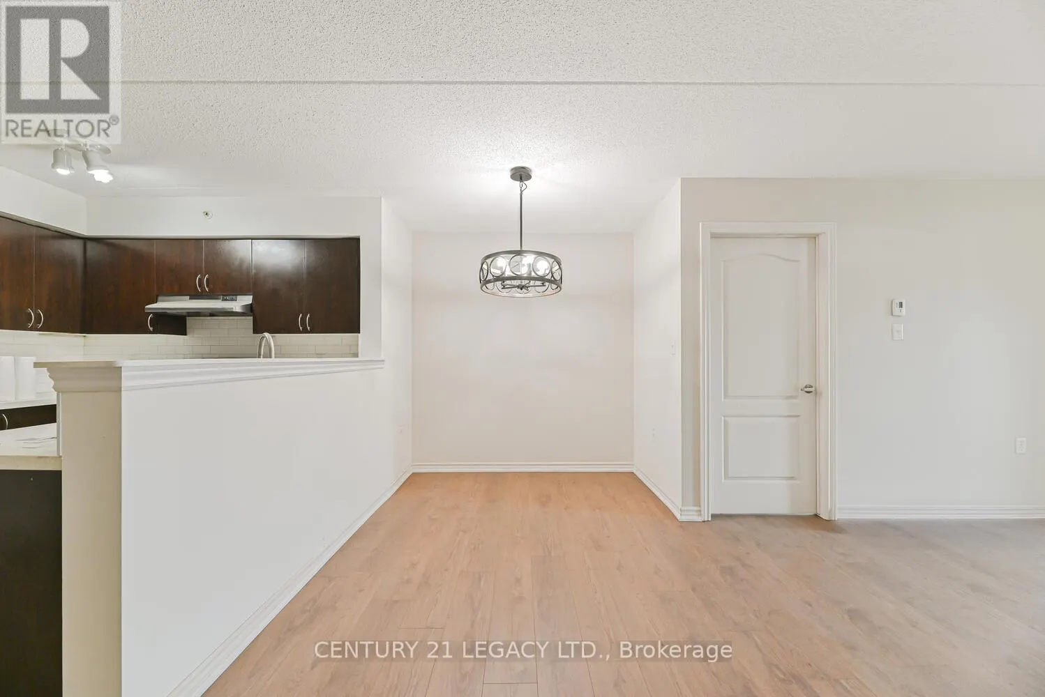 214 - 1460 MAIN STREET E