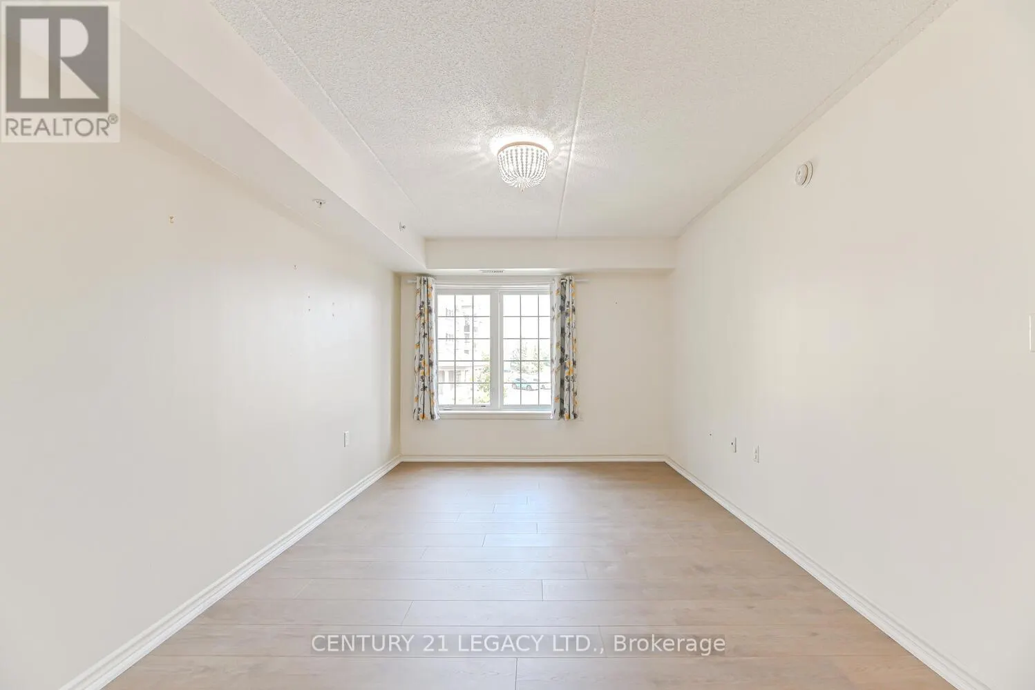 214 - 1460 MAIN STREET E