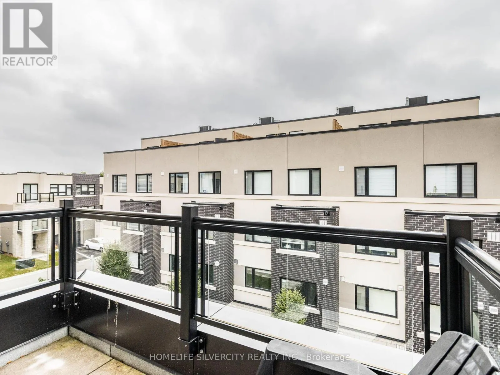 403 - 1141 COOKE BOULEVARD