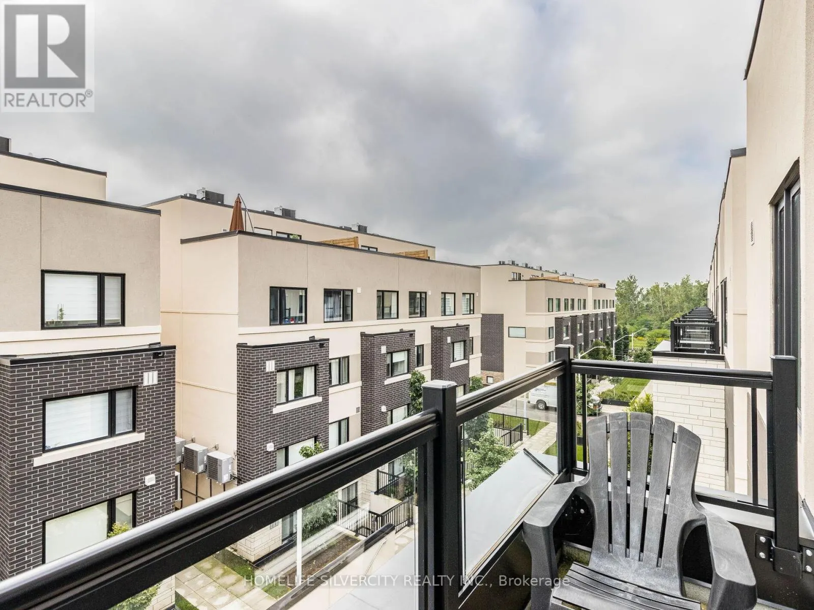 403 - 1141 COOKE BOULEVARD