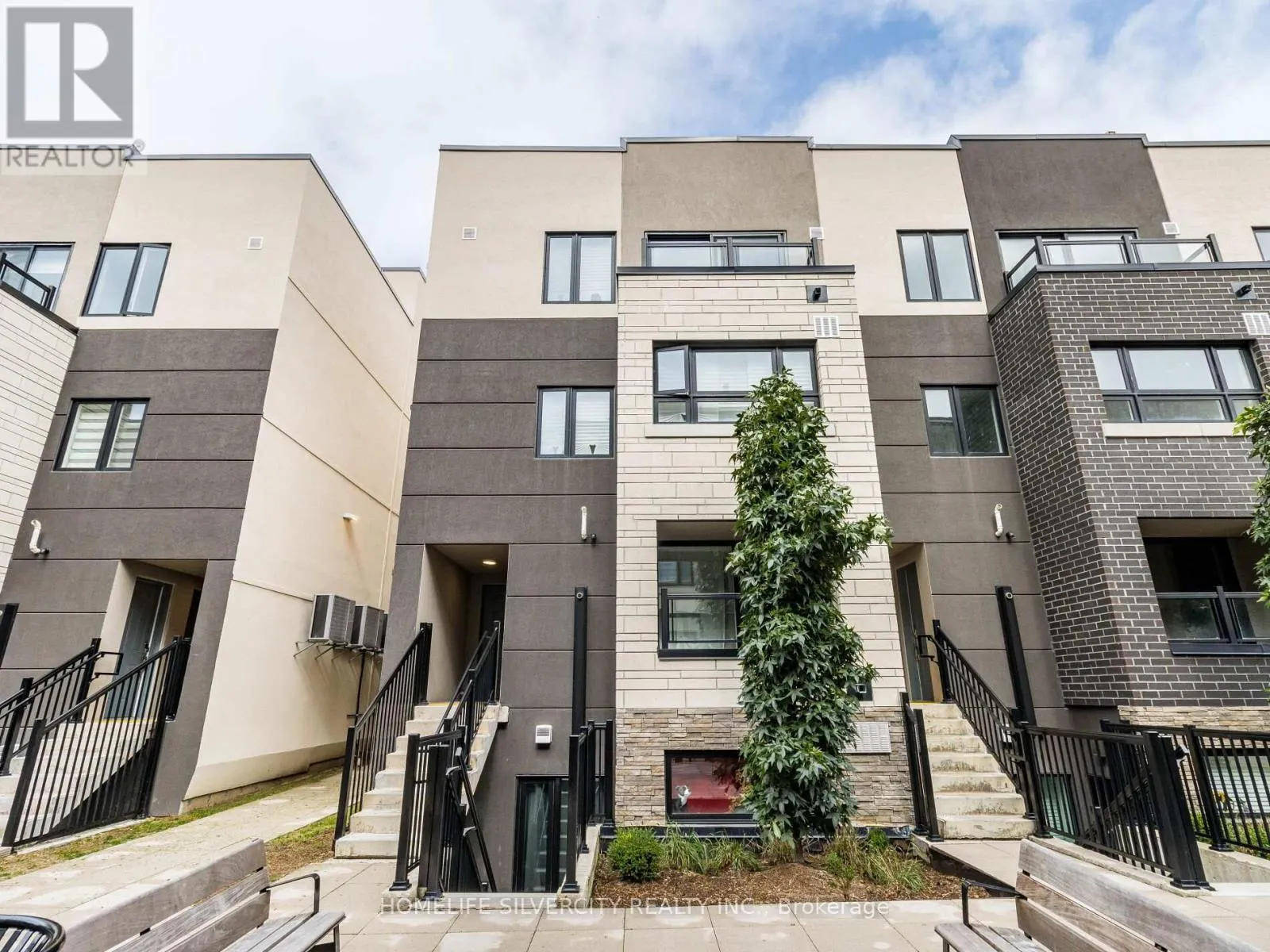 403 - 1141 COOKE BOULEVARD