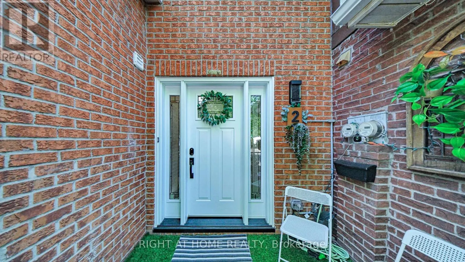 2 - 4193 LONGMOOR DRIVE