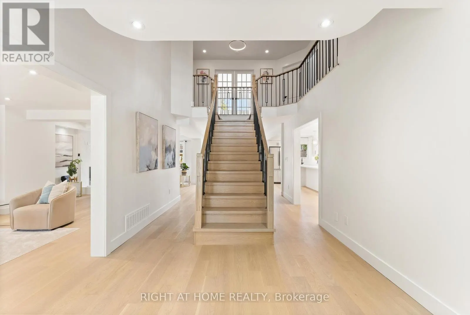 1186 GLENASHTON DRIVE