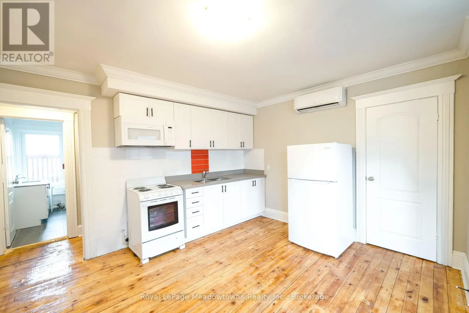 2 - 358 MAIN STREET E, #2
