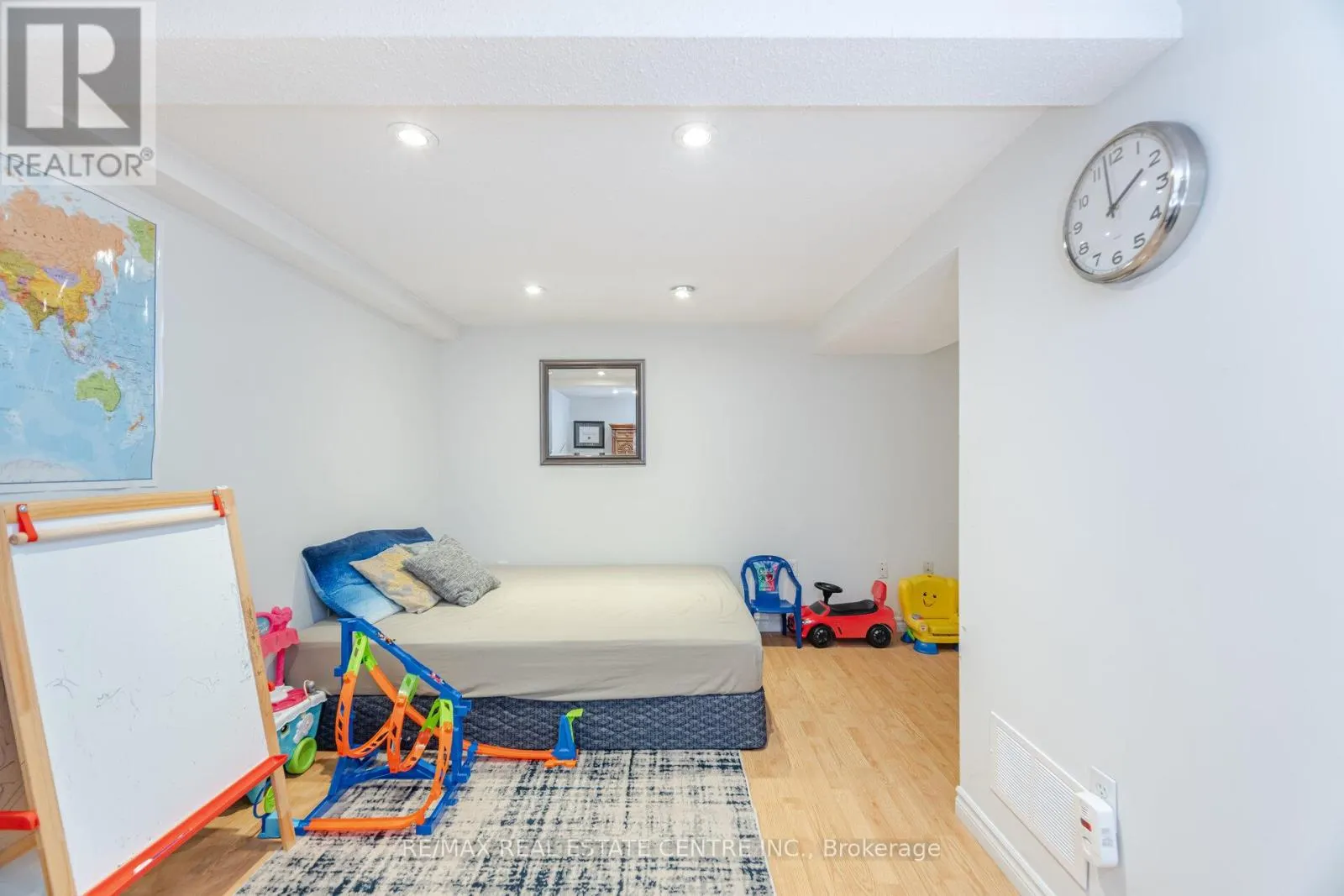 34 - 30 HESLOP ROAD
