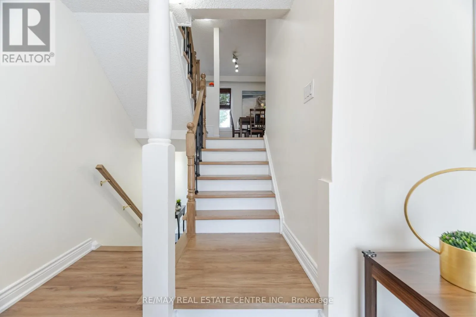 34 - 30 HESLOP ROAD