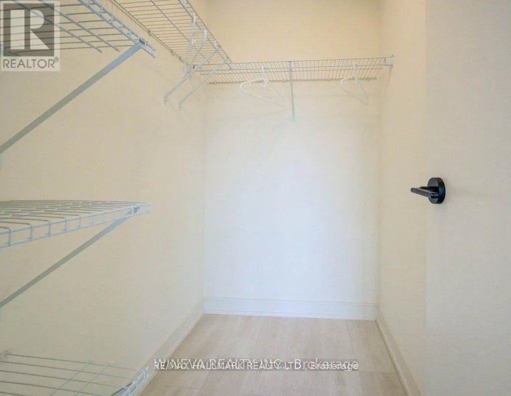 1002 - 8010 DERRY ROAD W