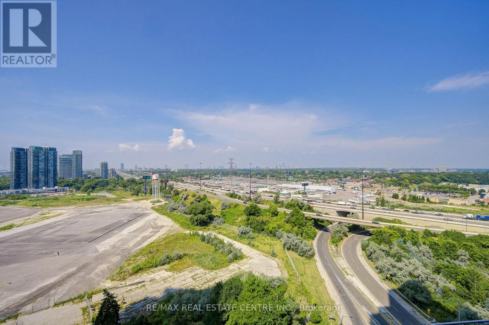 1602 - 16 BROOKERS LANE