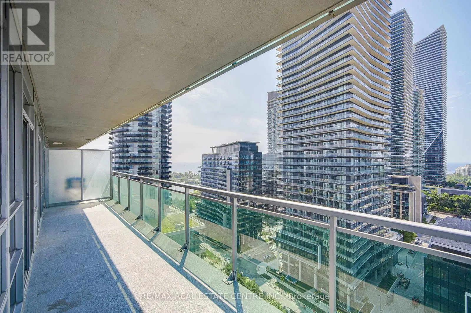 1602 - 16 BROOKERS LANE