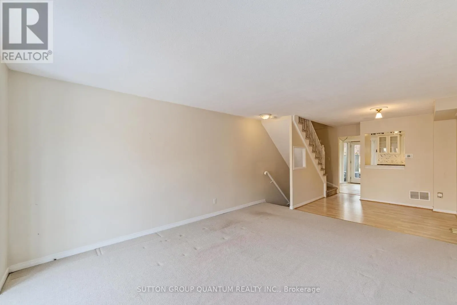101 - 895 MAPLE AVENUE