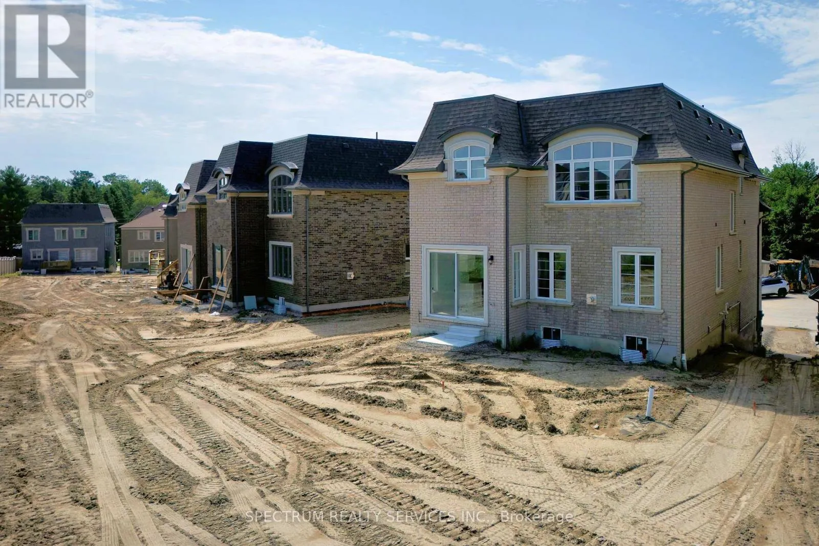19 SWAMP SPARROW COURT