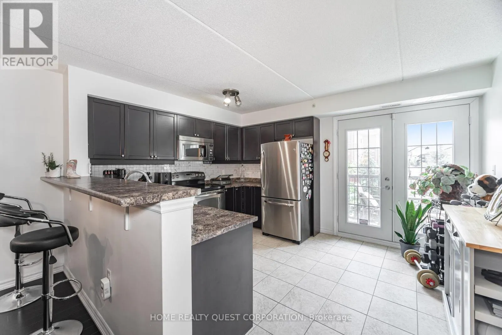 212 - 1340 MAIN STREET E