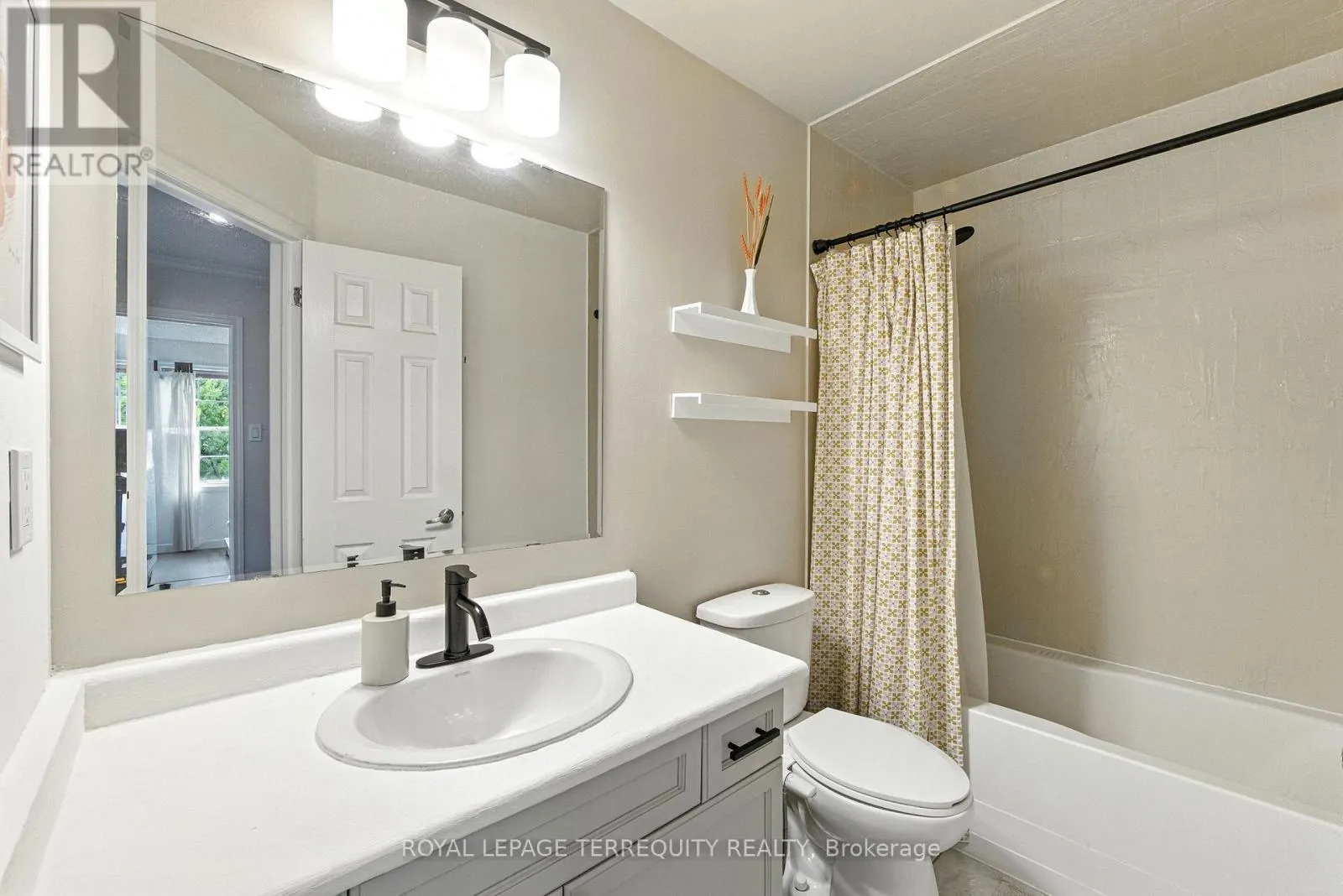 1117 RIDDELL CRESCENT