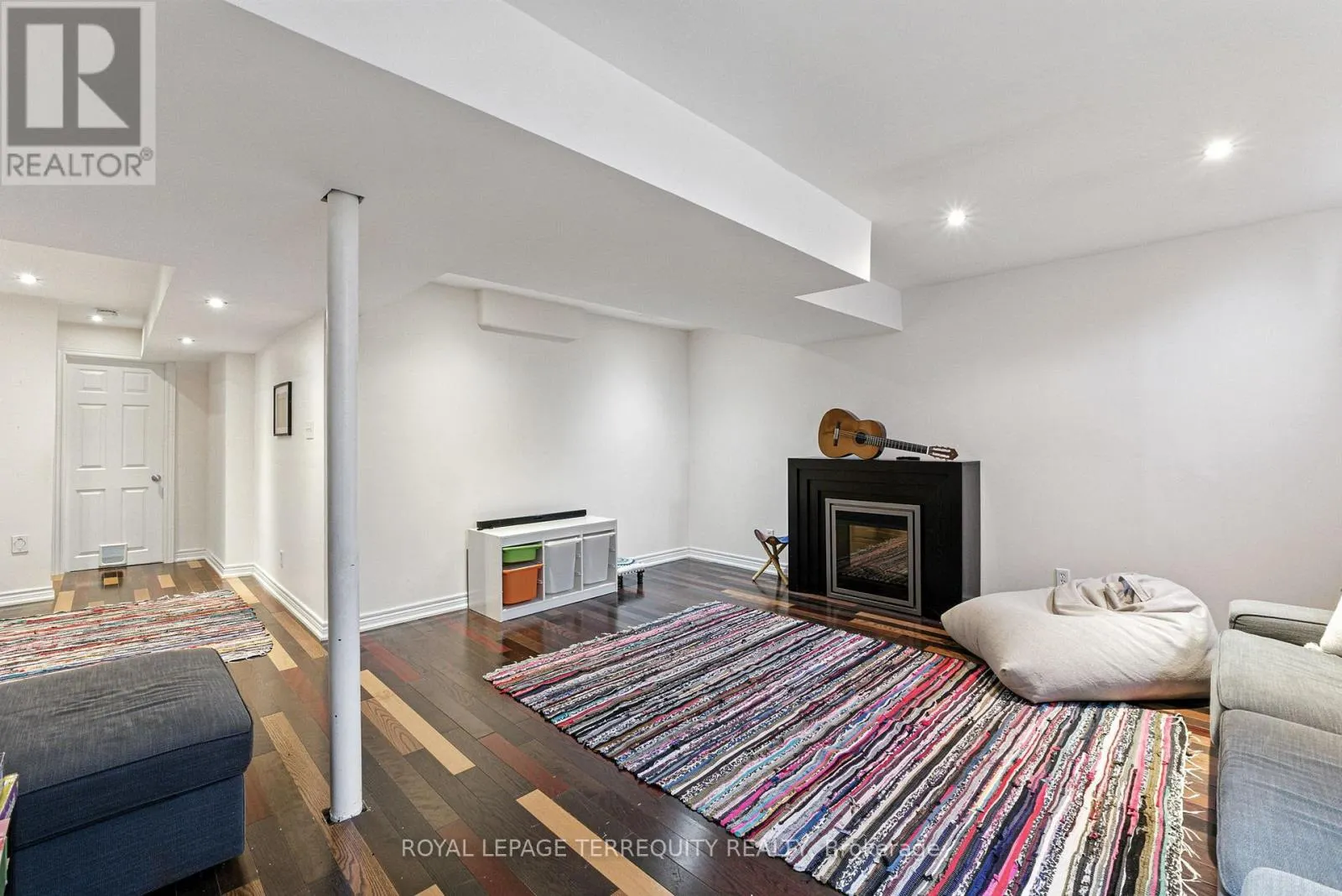 1117 RIDDELL CRESCENT