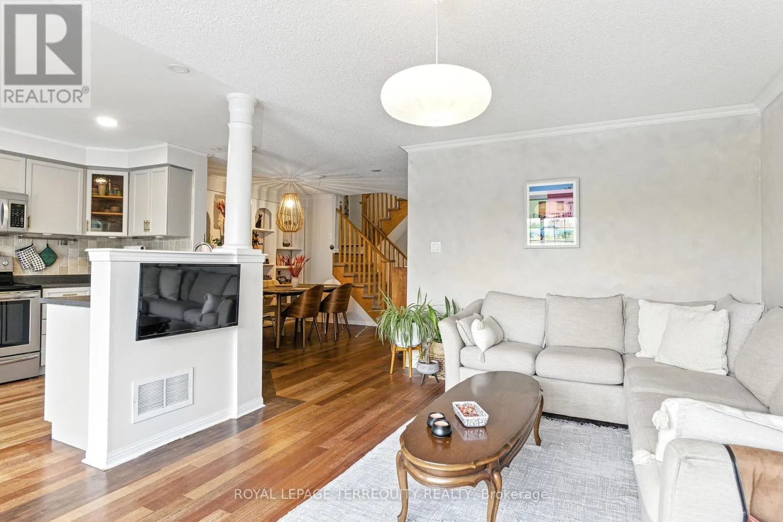 1117 RIDDELL CRESCENT
