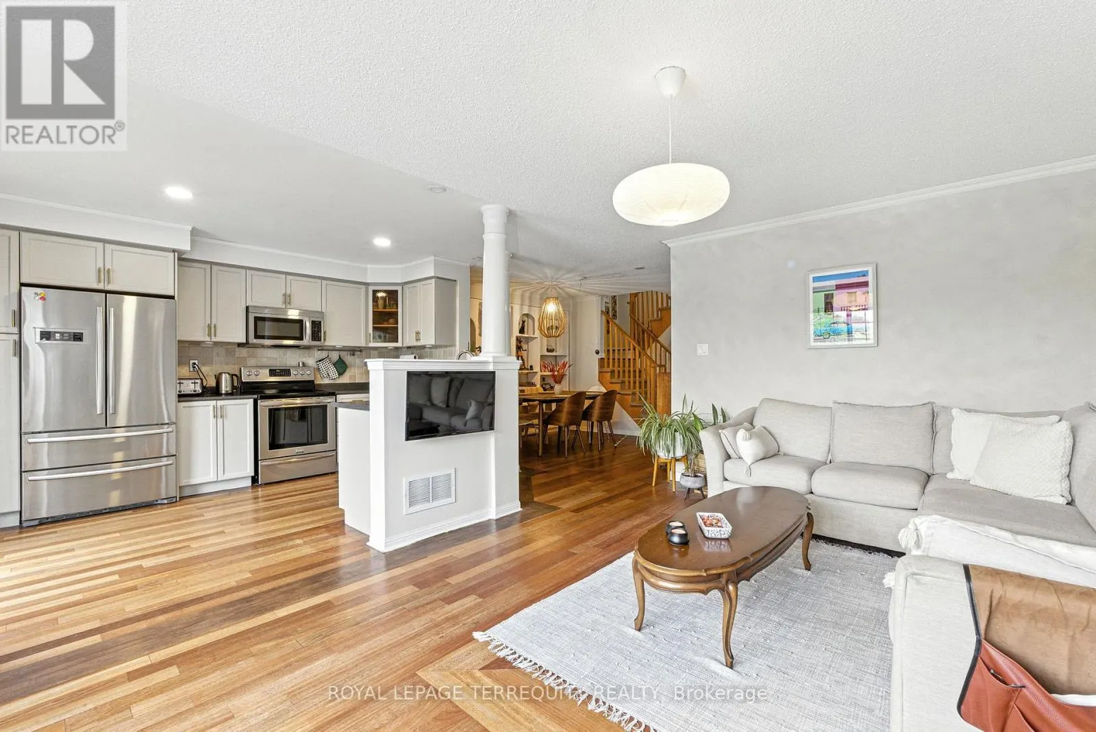 1117 RIDDELL CRESCENT