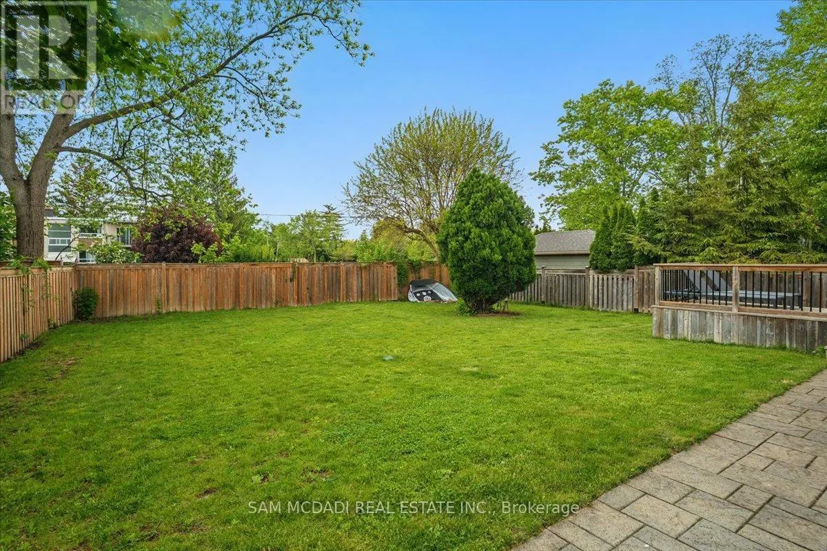 2163 DEYNCOURT DRIVE