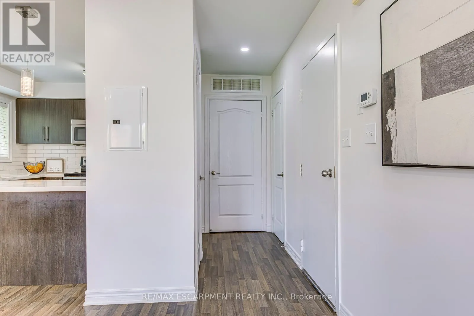 22 - 2468 POST ROAD