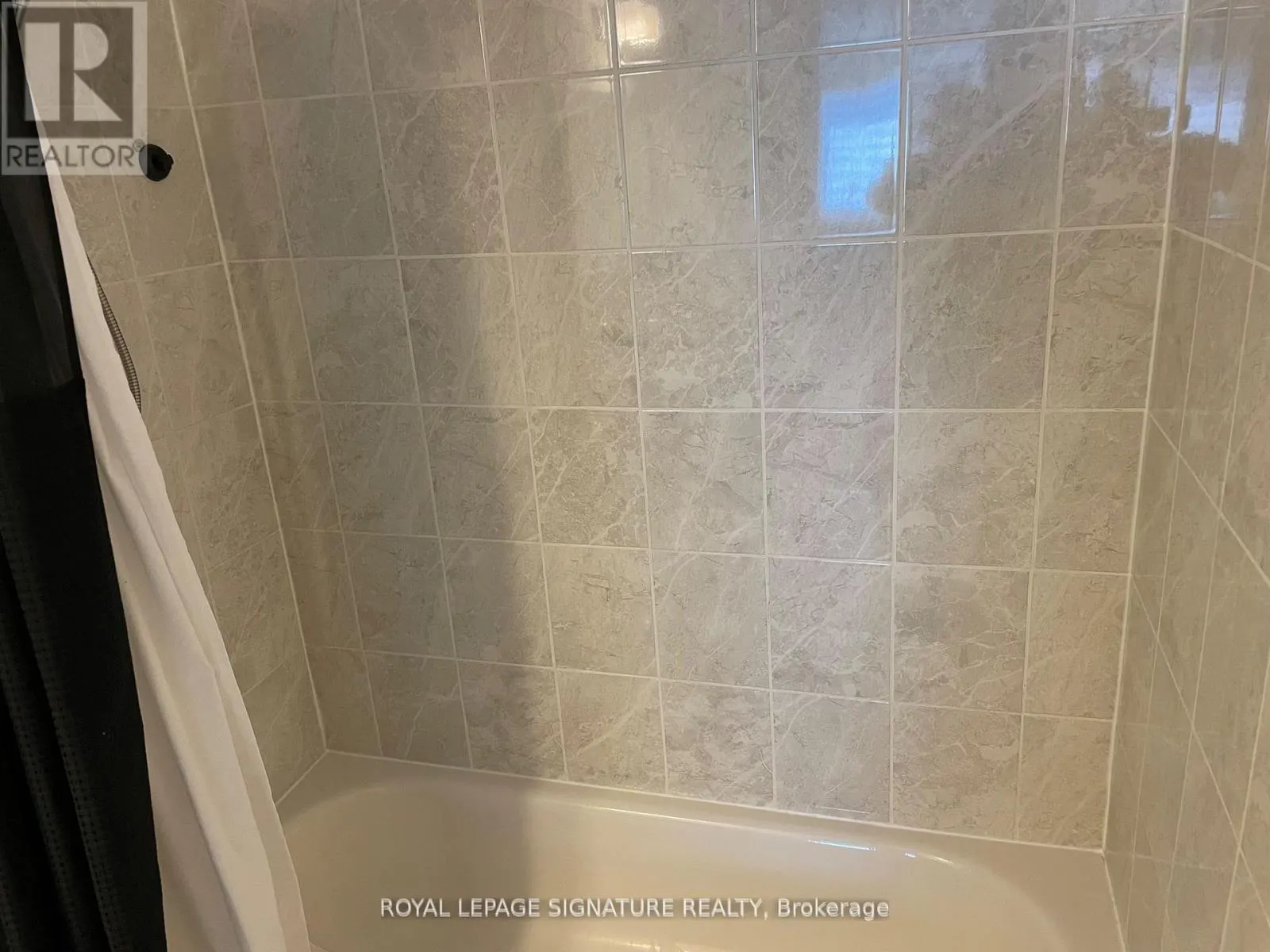 11 - 20 WOODSTREAM DRIVE
