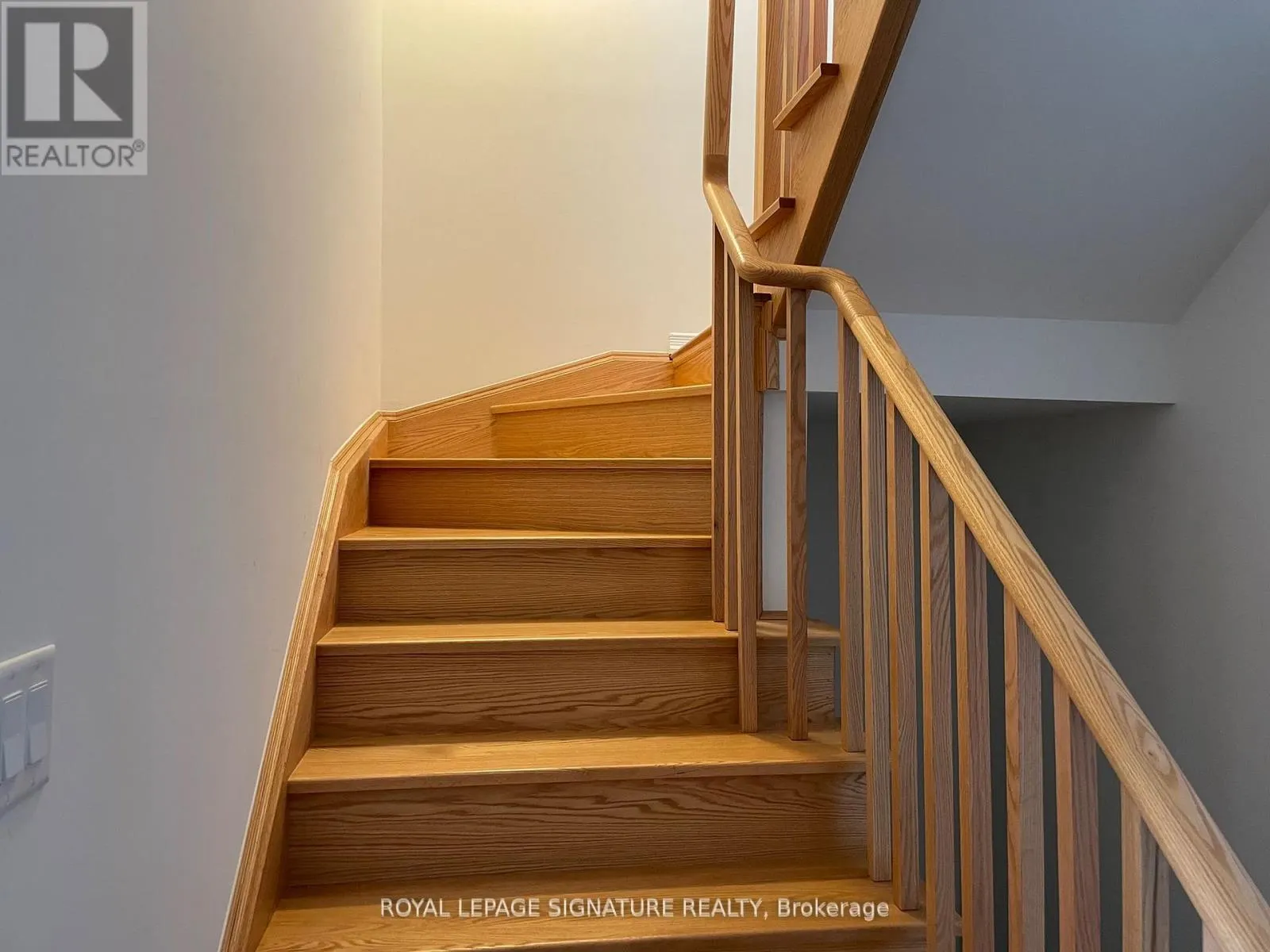 11 - 20 WOODSTREAM DRIVE