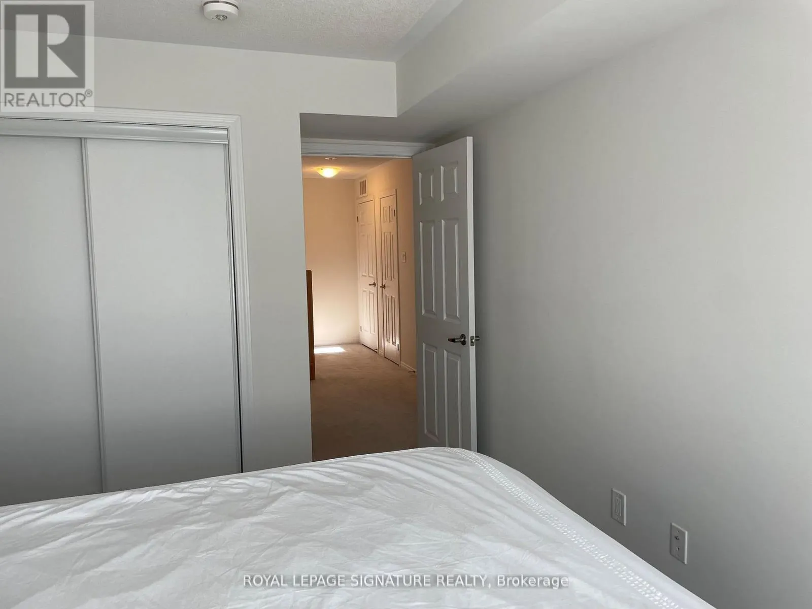 11 - 20 WOODSTREAM DRIVE