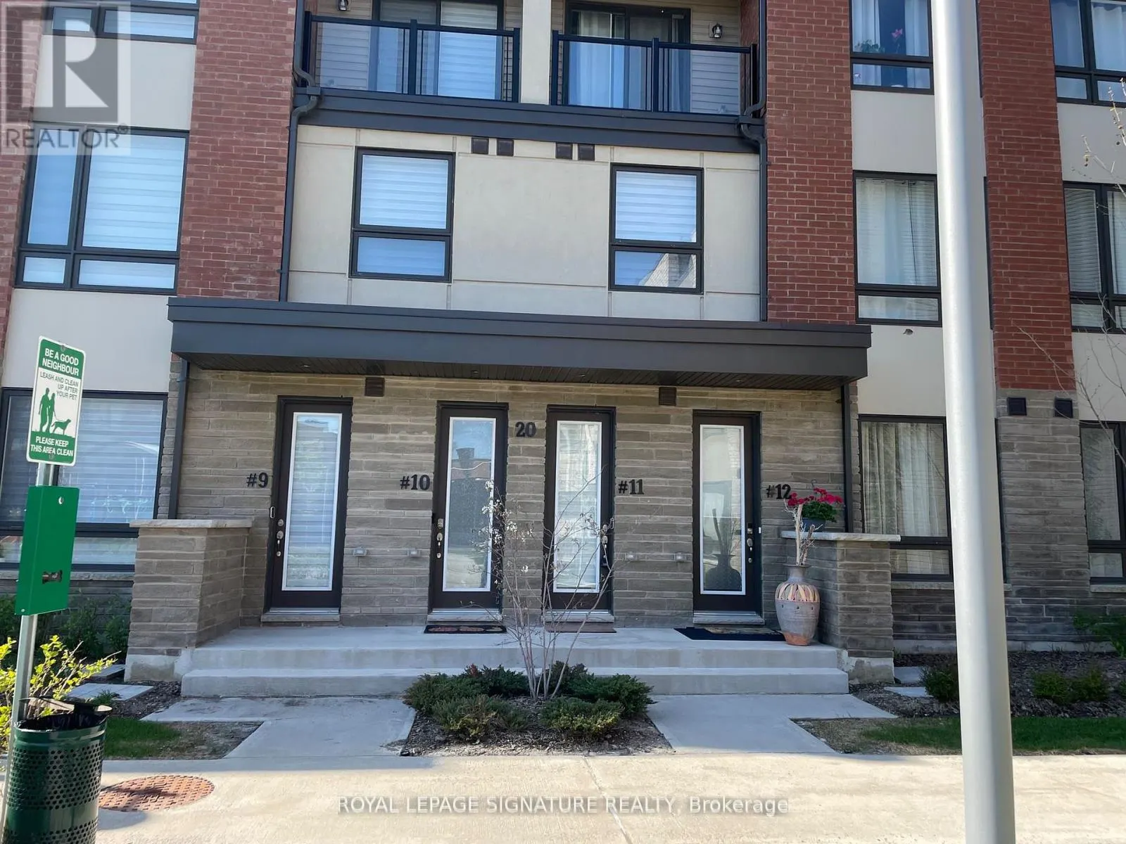 11 - 20 WOODSTREAM DRIVE