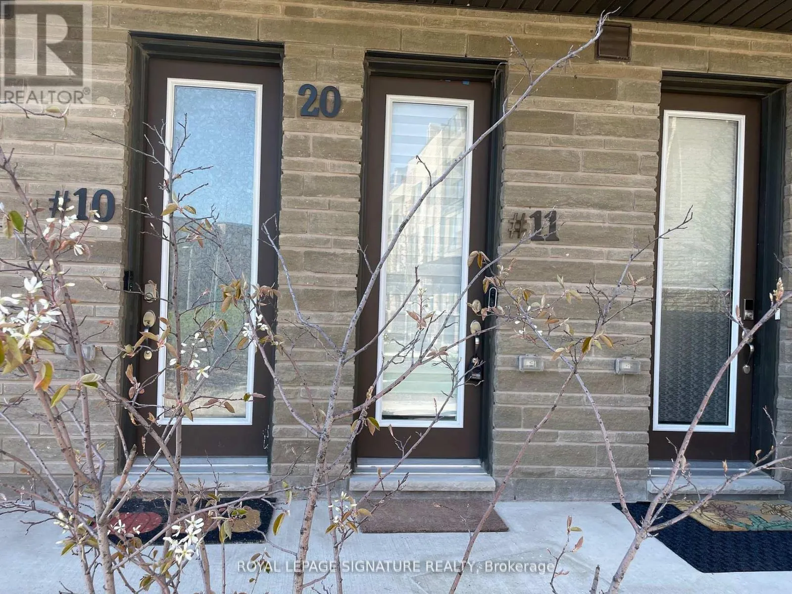 11 - 20 WOODSTREAM DRIVE
