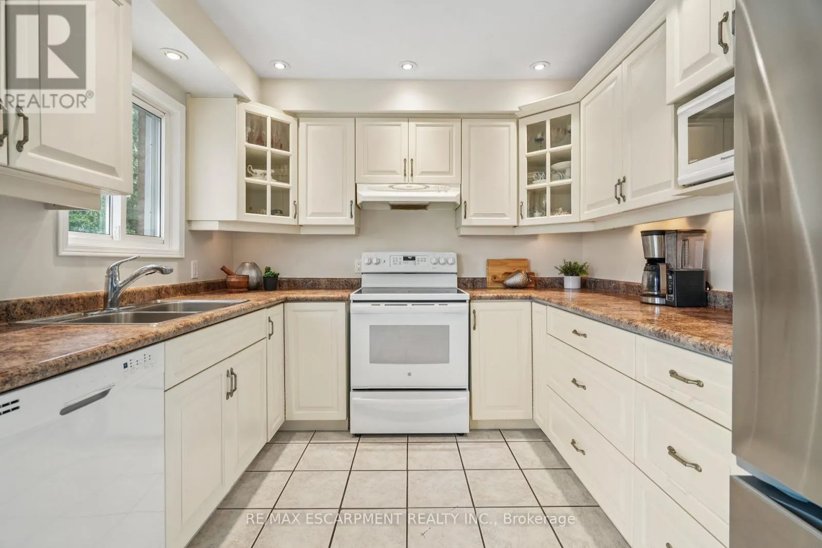 1 BIRCHWAY PLACE