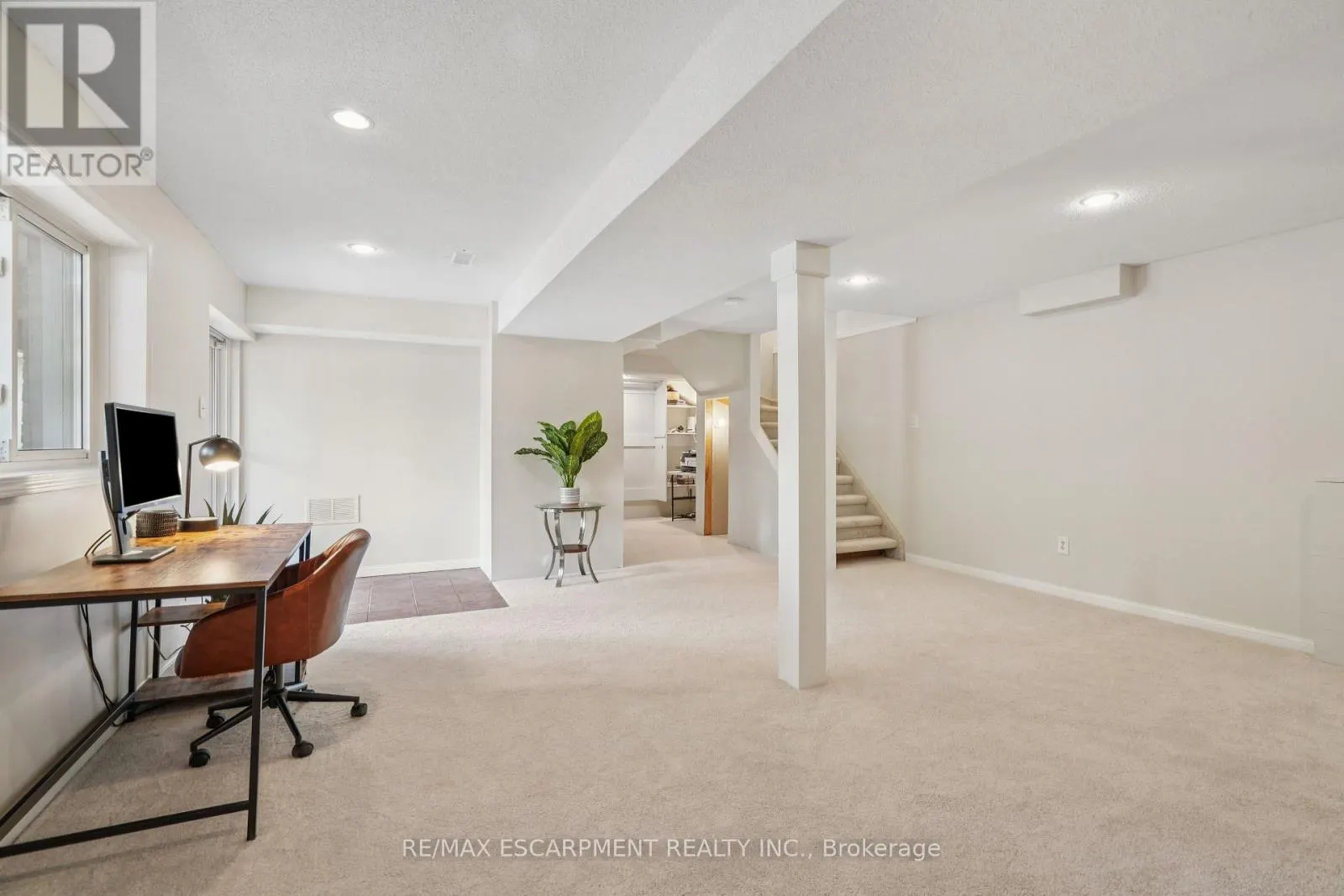 1 BIRCHWAY PLACE
