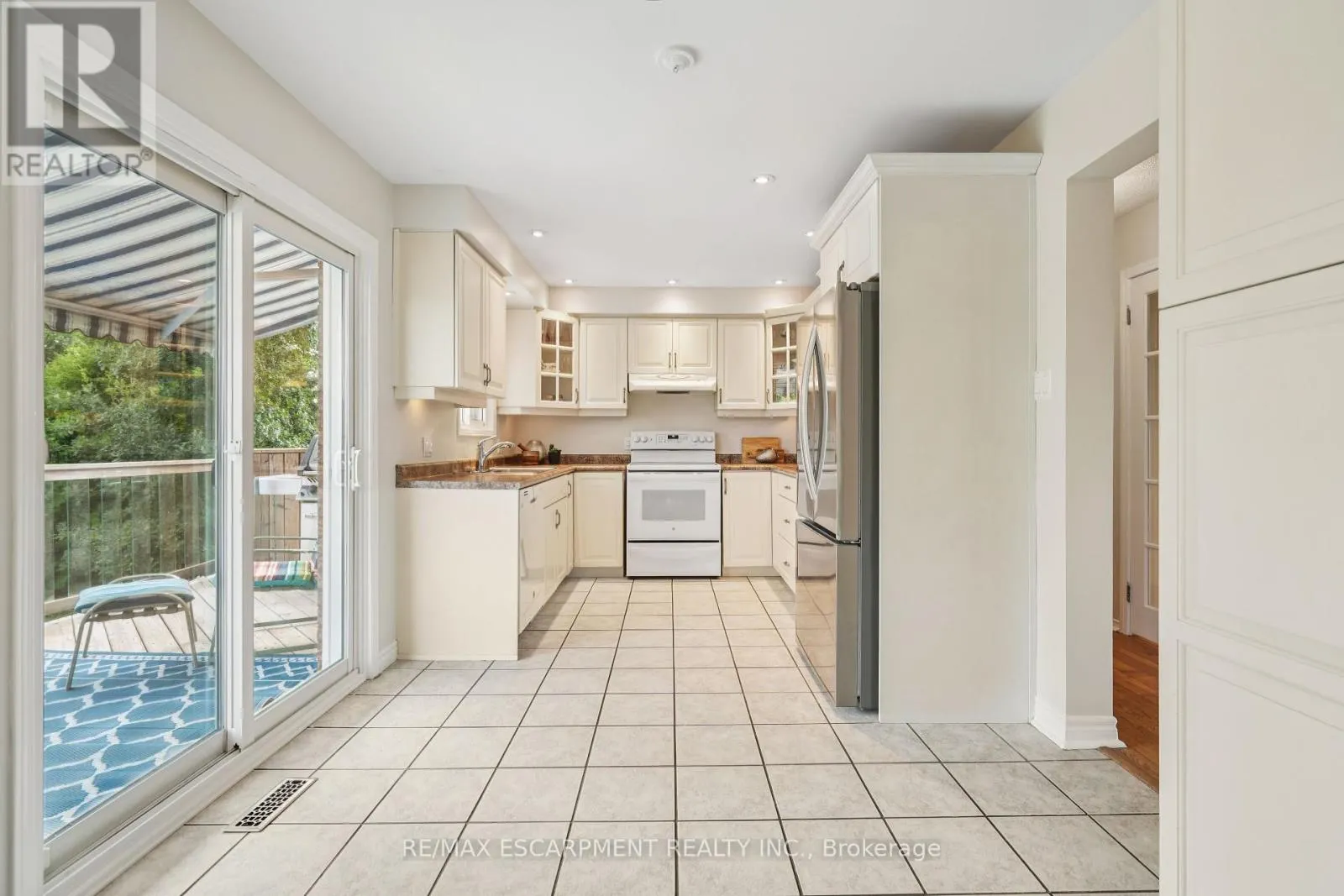 1 BIRCHWAY PLACE