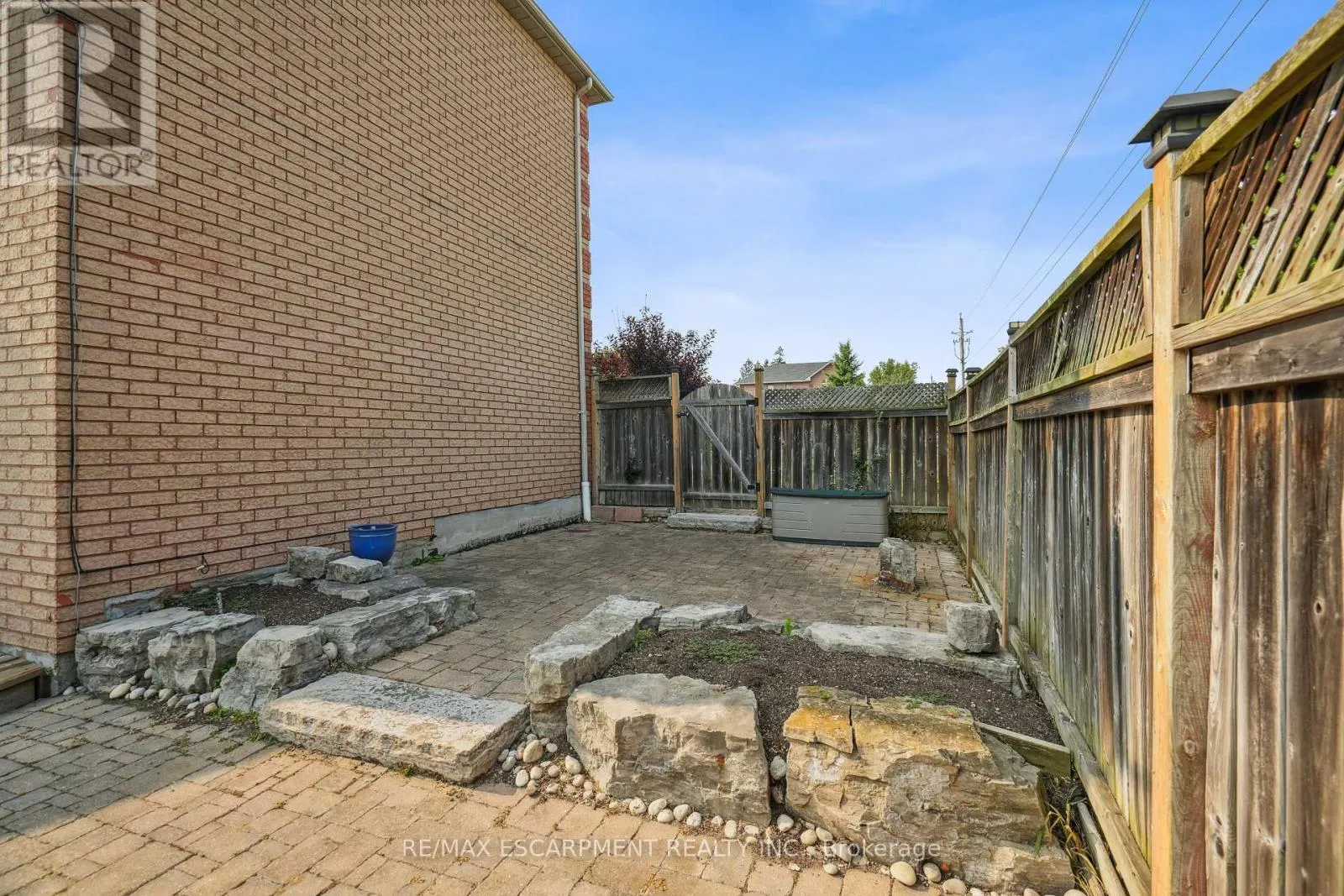 1 BIRCHWAY PLACE