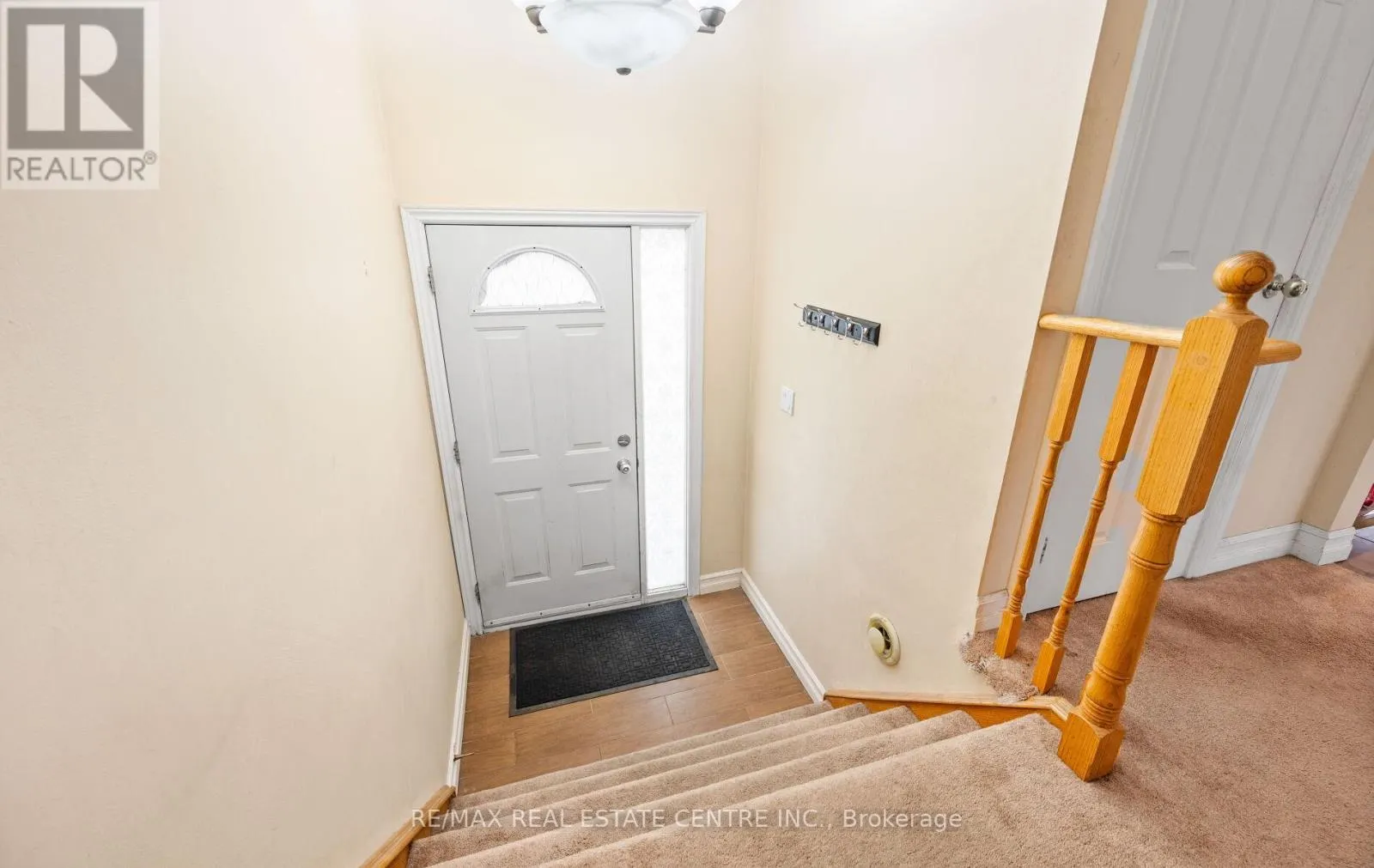 35 - 750 BURNHAMTHORPE ROAD E