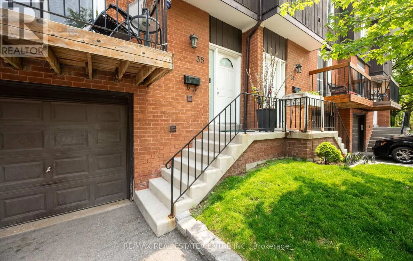 35 - 750 BURNHAMTHORPE ROAD E