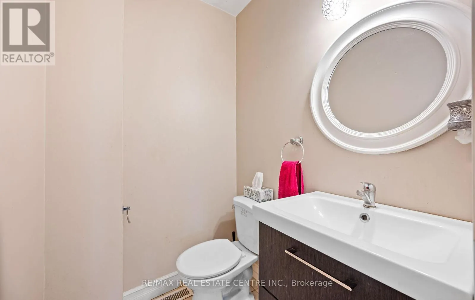 35 - 750 BURNHAMTHORPE ROAD E