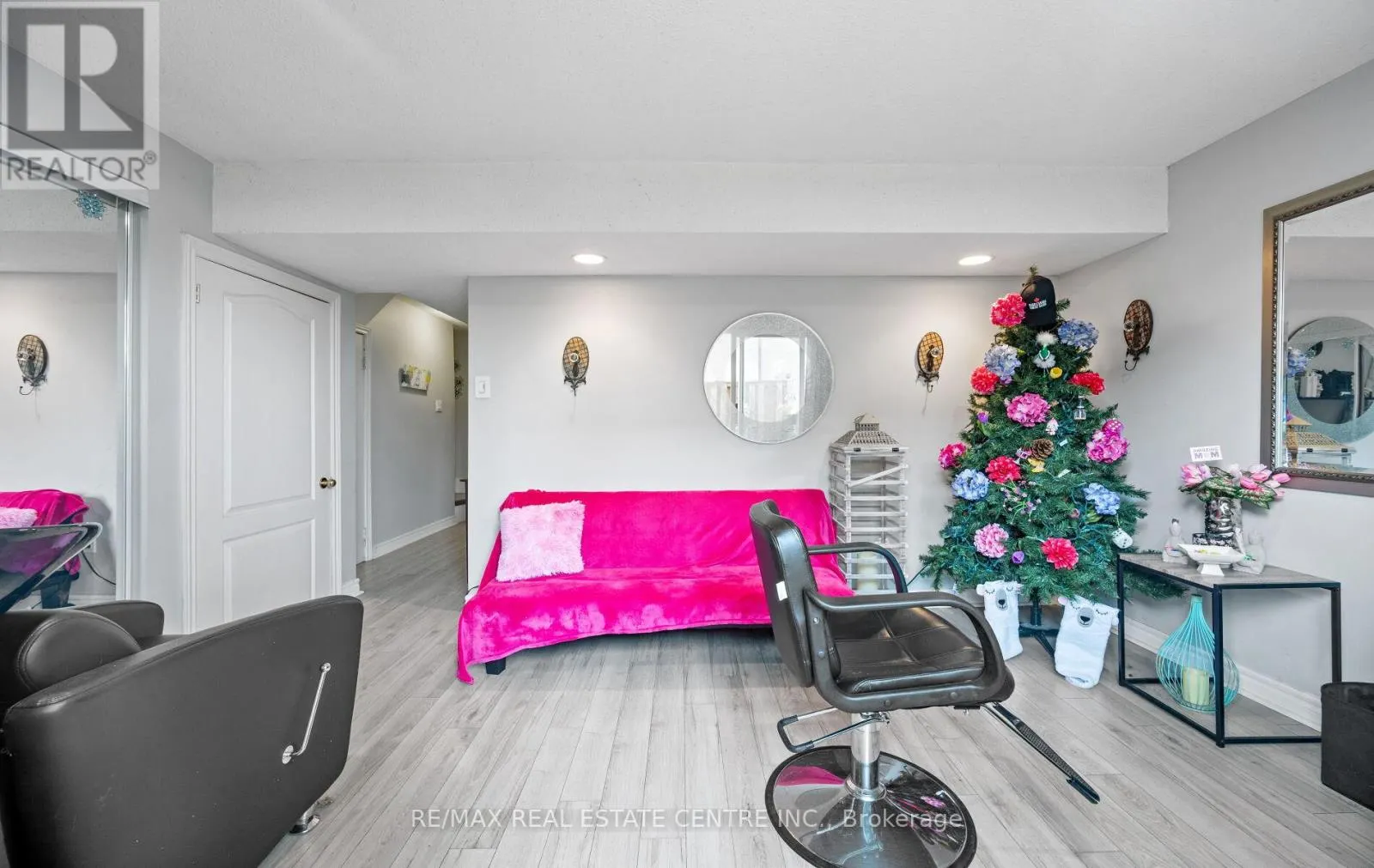 35 - 750 BURNHAMTHORPE ROAD E
