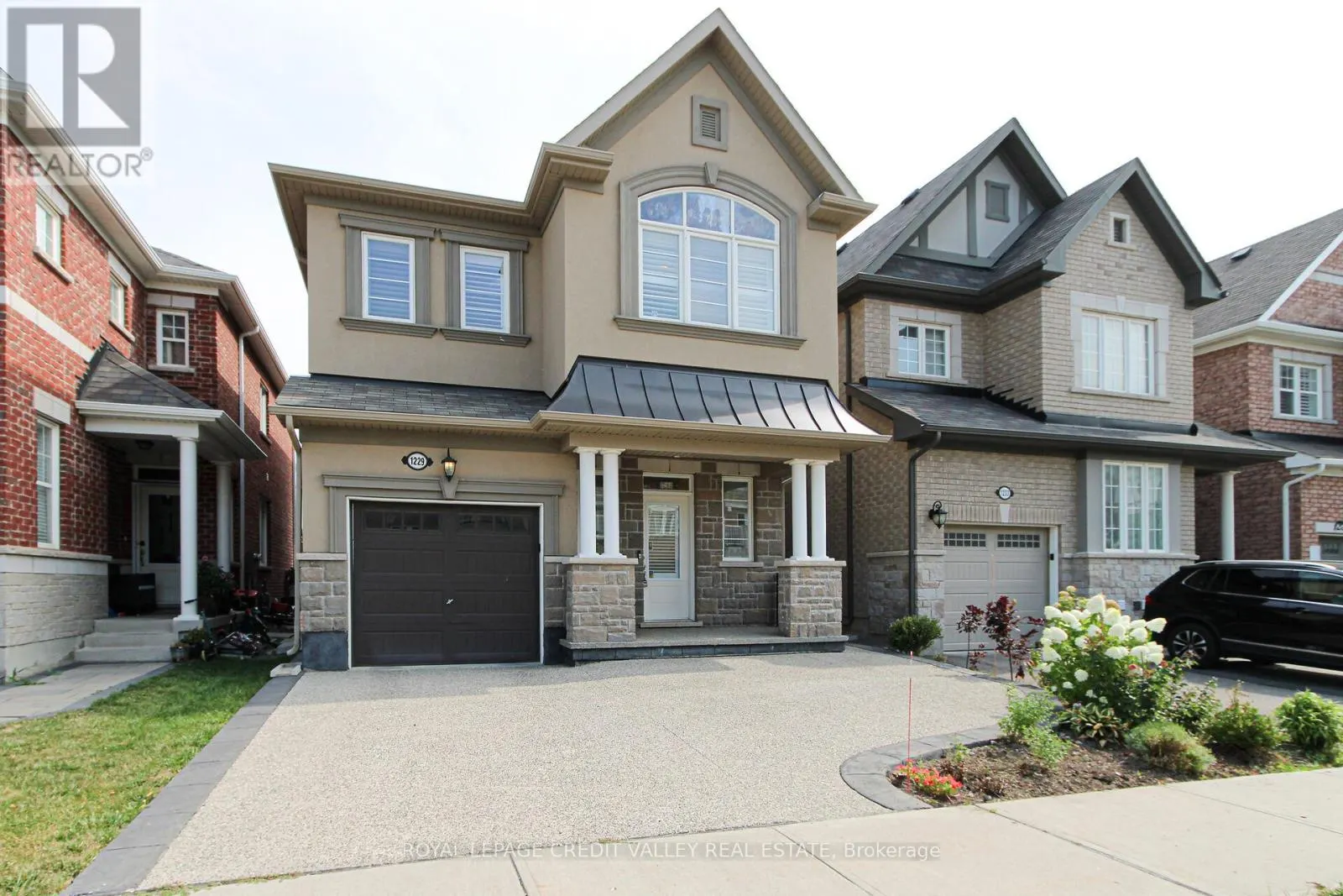 1229 ROSE WAY