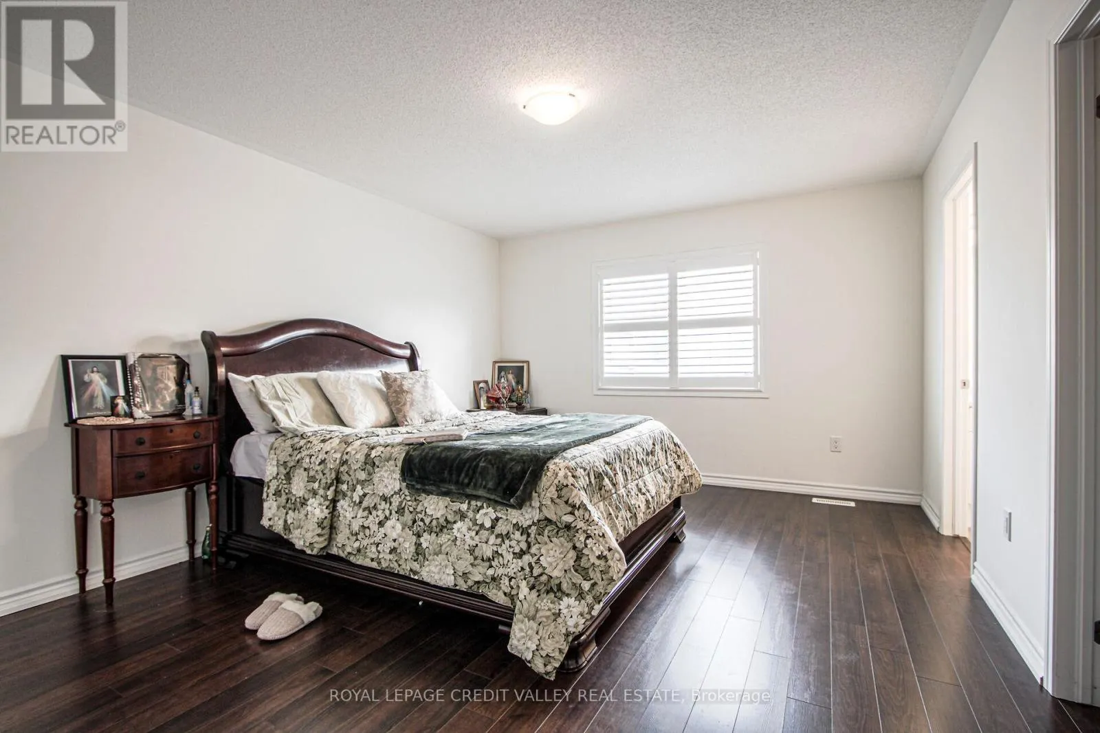 1229 ROSE WAY