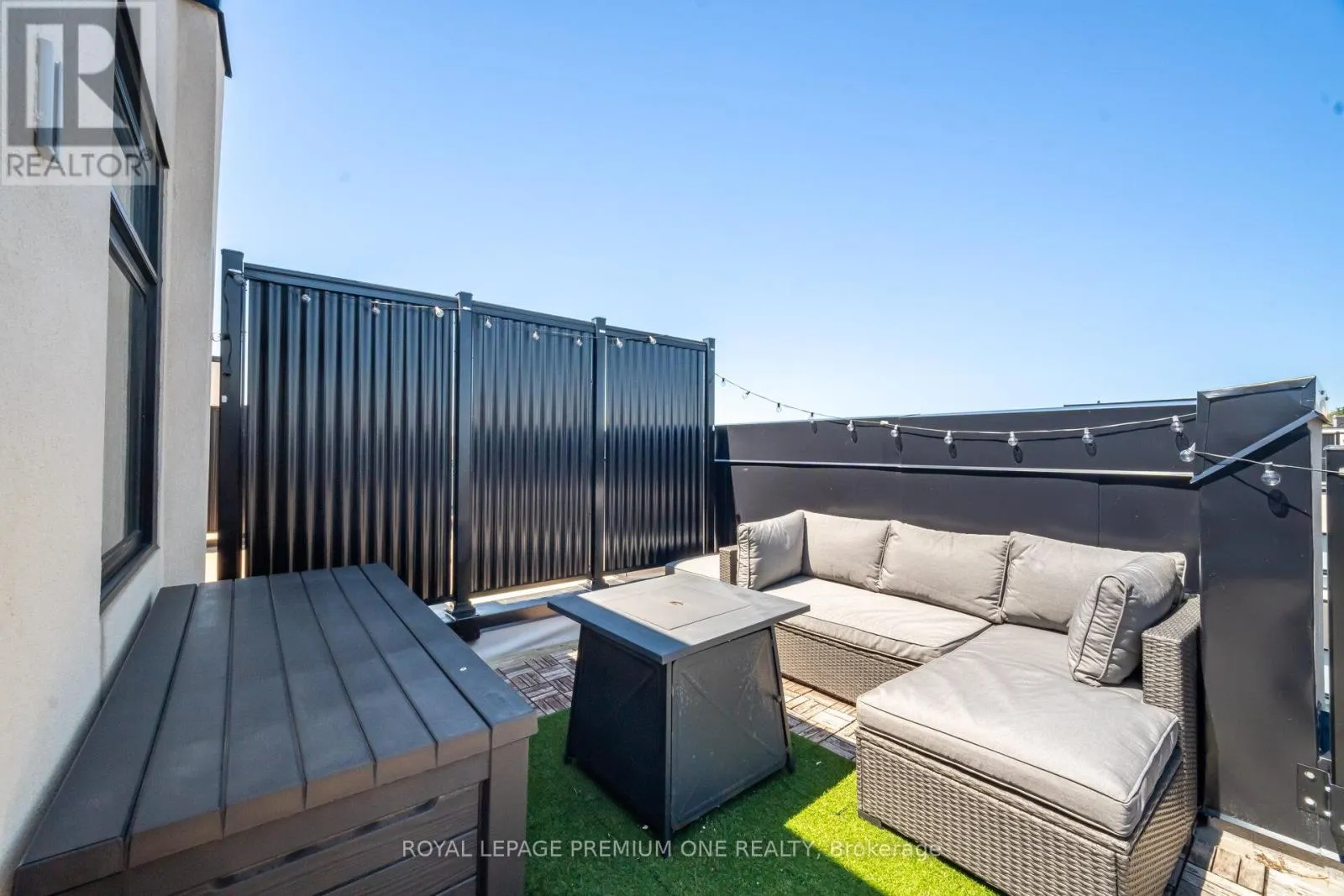 31 - 1121 COOKE BOULEVARD