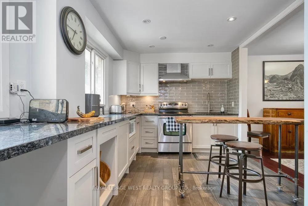 3 - 92 TWENTY NINTH STREET