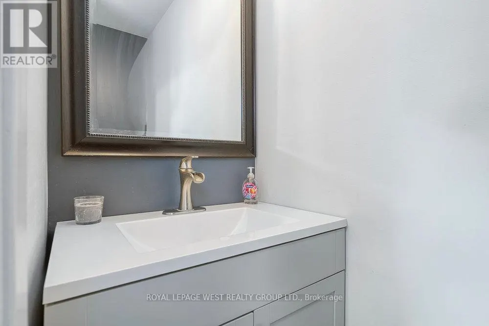 3 - 92 TWENTY NINTH STREET