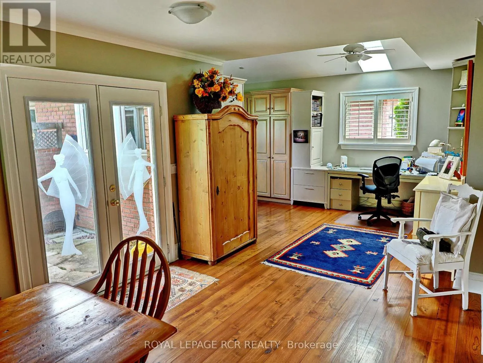 2 - 28 REDDINGTON DRIVE