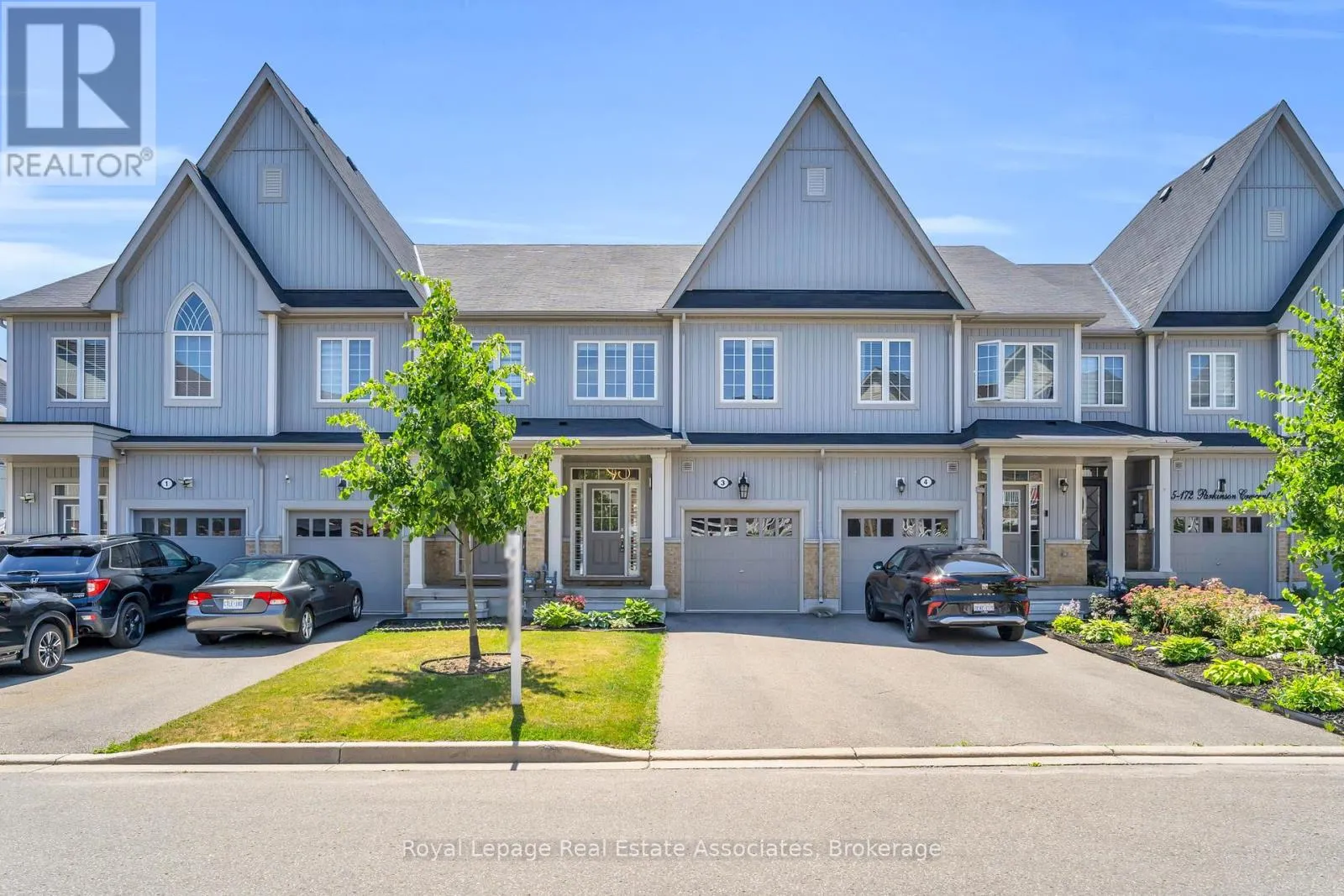 3 - 172 PARKINSON CRESCENT
