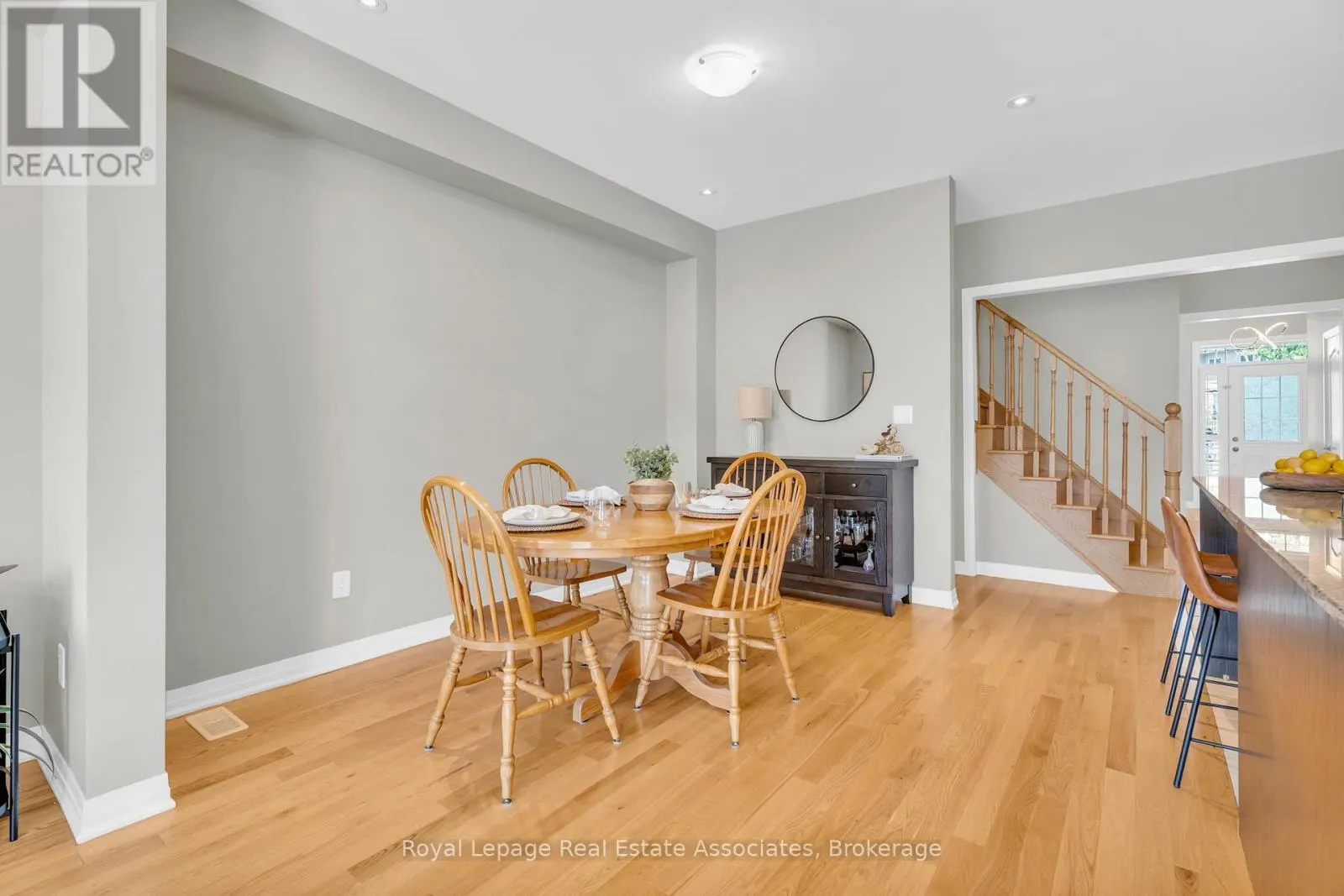 3 - 172 PARKINSON CRESCENT